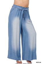 Load image into Gallery viewer, PLUS CHAMBRAY PAPERBAG WAIST BELT DENIM
